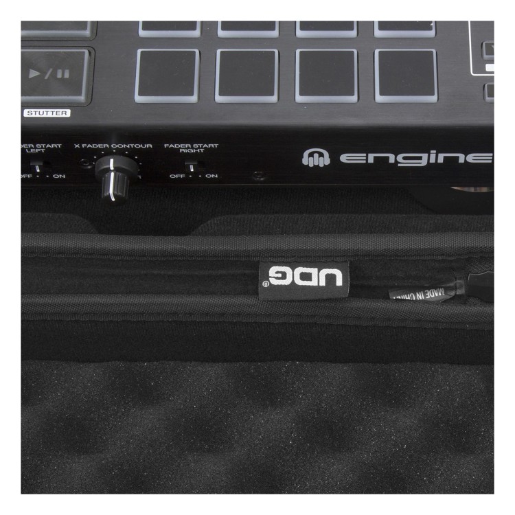 Denon DJ Prime 4+ + UDG Creator Denon DJ Prime 4+/ 4 Hardcase Black