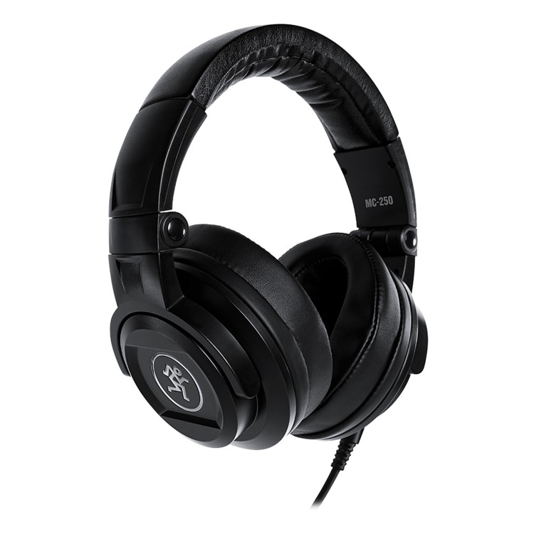 Mackie MC-250