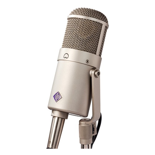 Neumann U 47 fet i angle