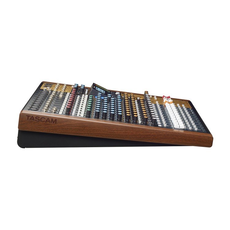 Tascam Model 16
