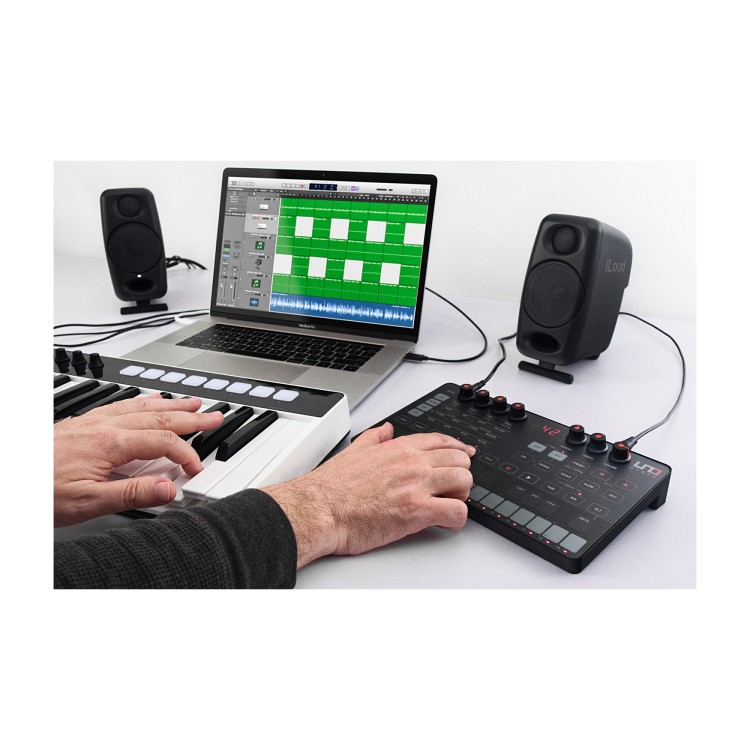 IK Multimedia UNO Synth
