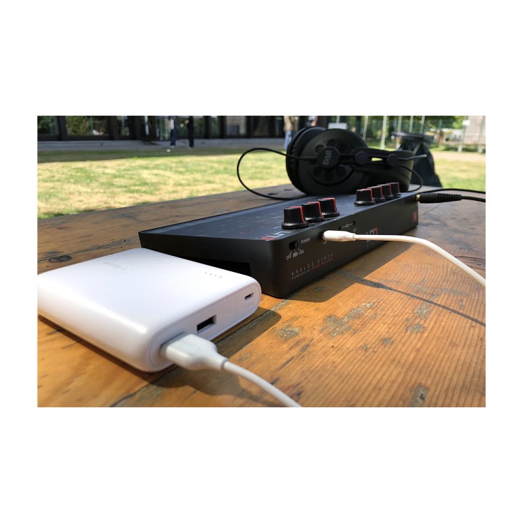 IK Multimedia UNO Synth