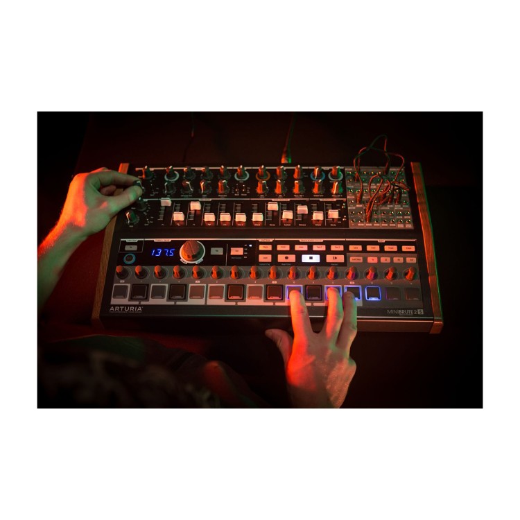Arturia MiniBrute 2S