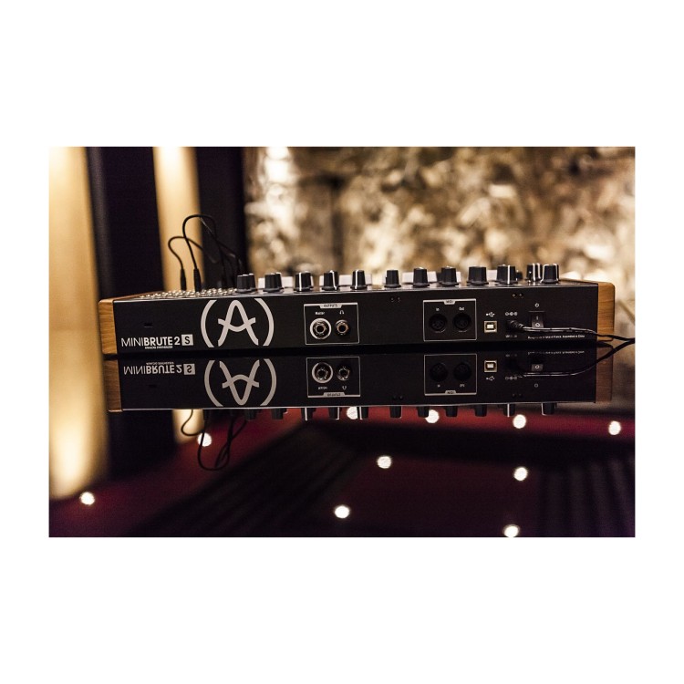 Arturia MiniBrute 2S
