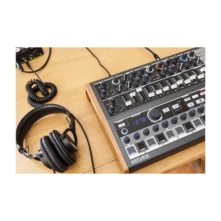 Arturia MiniBrute 2S
