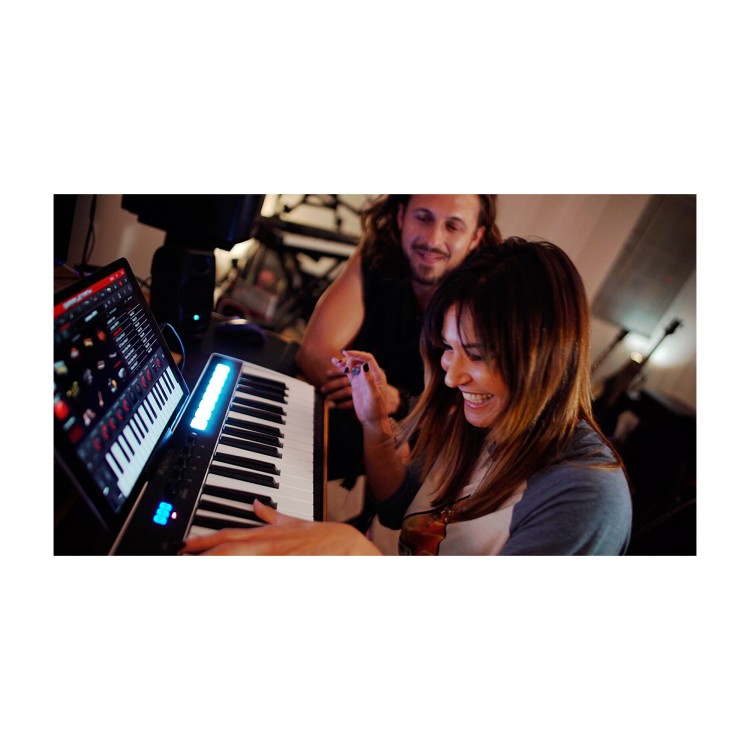 IK Multimedia iRig Keys I/O 49
