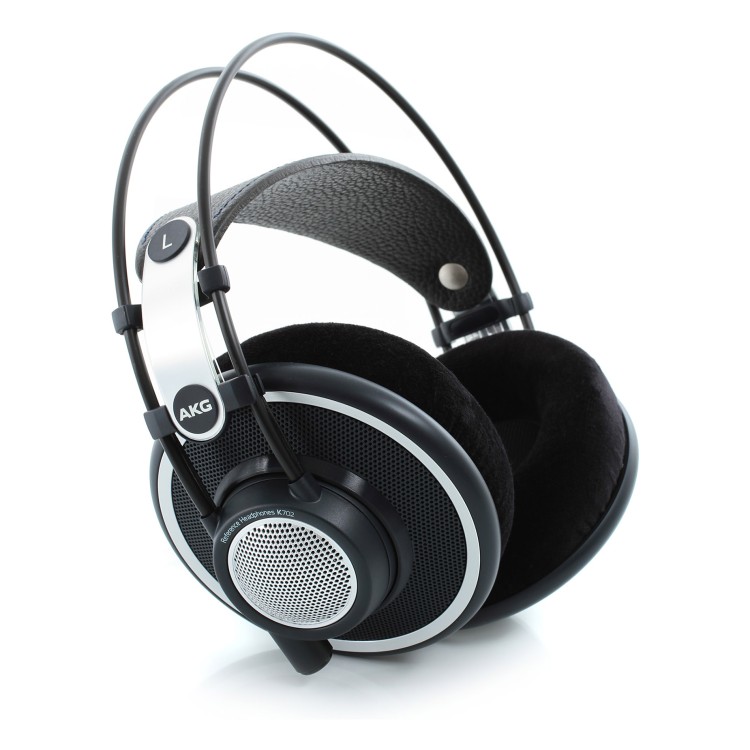 AKG K702