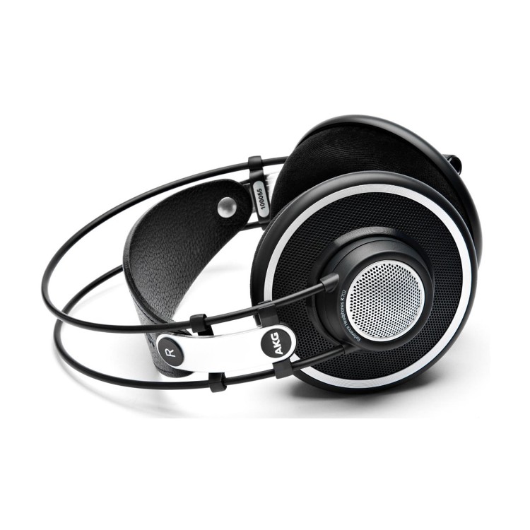 AKG K702