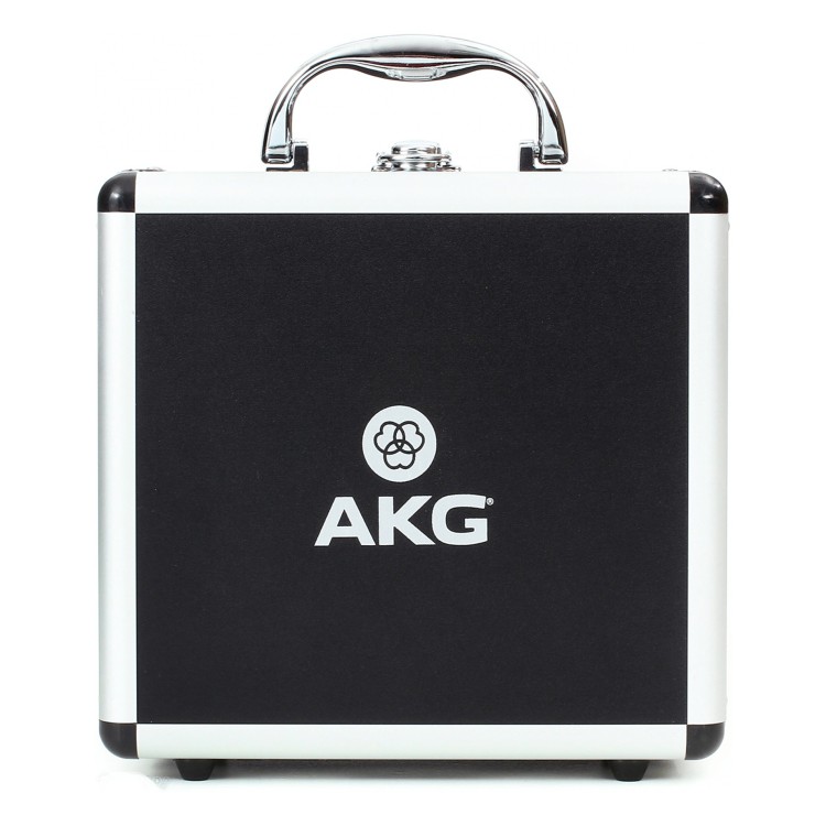 AKG P220